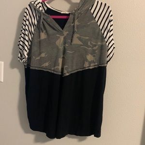 Women’s multi print top